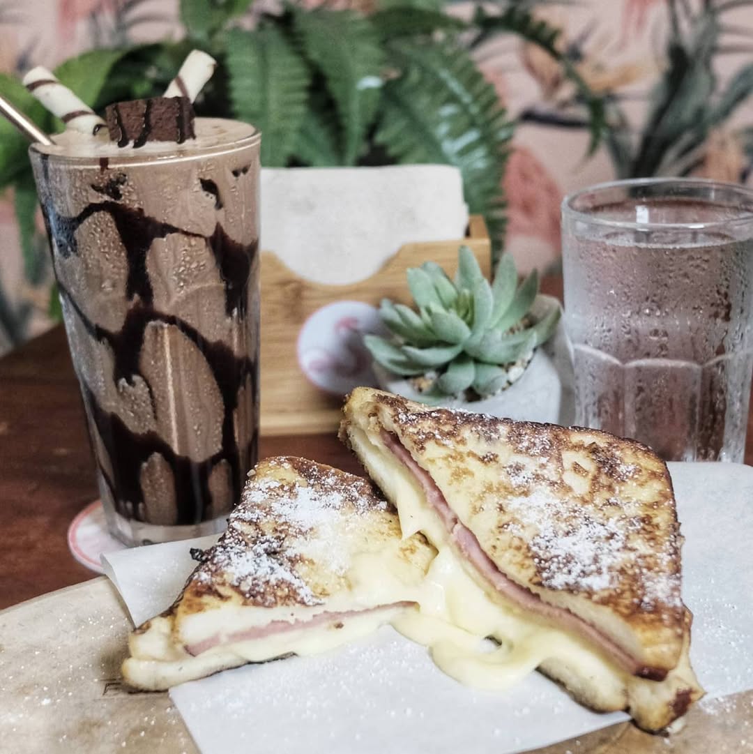 Monday combo meal at Santiago's Café